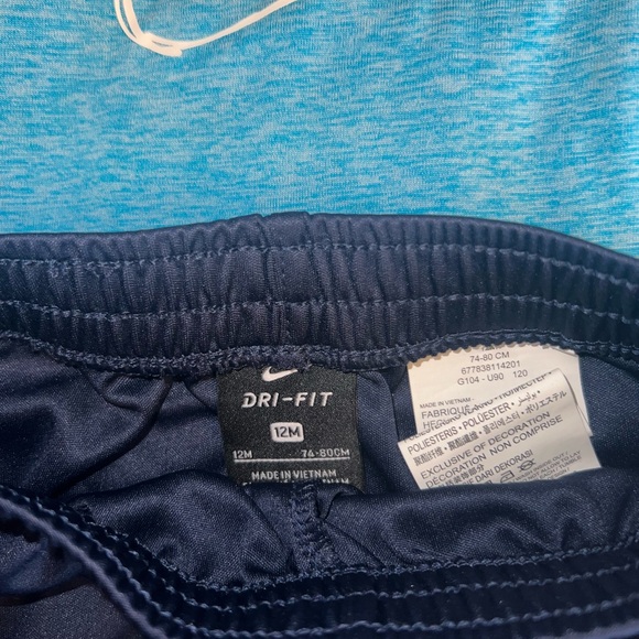 Nike Set. 2-piece. Size: 12months. - Picture 3 of 3